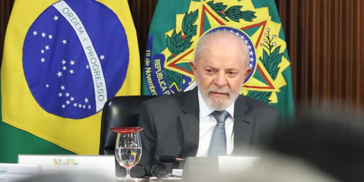 Ameaças “insistem em sobreviver”, diz Lula sobre golpe de 64