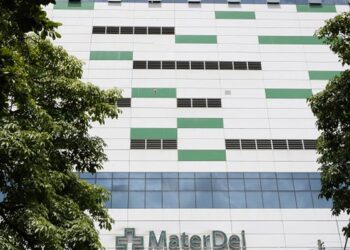 Prefeito de BH tem parada cardiorrespiratória e estado de saúde piora