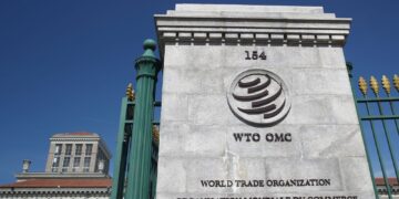 OMC paralisada por EUA limita capacidade de arbitrar guerra de tarifas