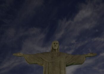 Cristo Redentor será iluminado de roxo para alertas sobre obesidade