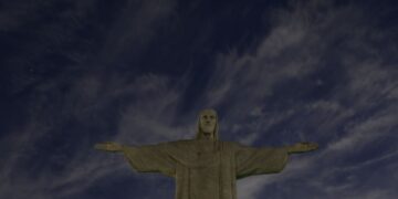 Cristo Redentor será iluminado de roxo para alertas sobre obesidade