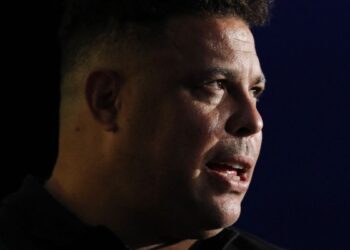 Conmebol cria força-tarefa contra racismo liderada por Ronaldo