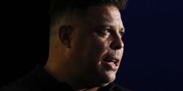 Conmebol cria força-tarefa contra racismo liderada por Ronaldo