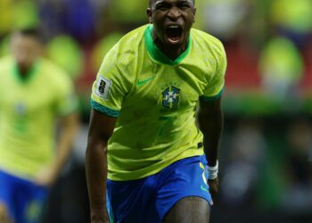 Vinicius Júnior decide e Brasil derrota Colômbia pelas Eliminatórias