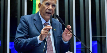 Oriovisto critica isenção do IR e diz que não há controle de gastos — Senado Notícias