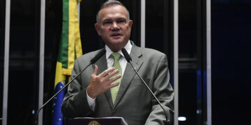 Bolsonaro está tranquilo diante de decisão do STF, diz Wellington Fagundes — Senado Notícias