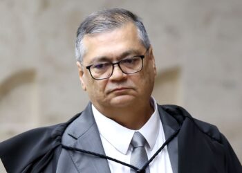 Solução para orçamento secreto está “muito longe do ideal”, diz Dino