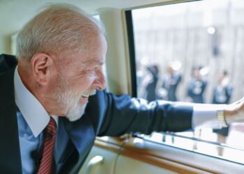 Lula visita Vietnã para elevar nível da relação com o país