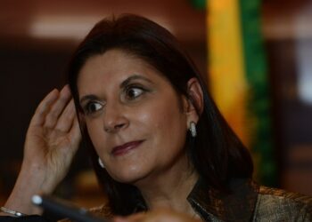 Após 217 anos, primeira mulher toma posse na presidência STM