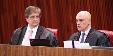 PGR mantém denúncia e quer Bolsonaro réu