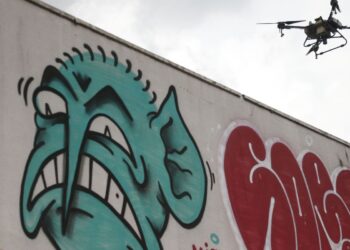 Defesa Civil de SP testa pulverização de larvicidas com drones