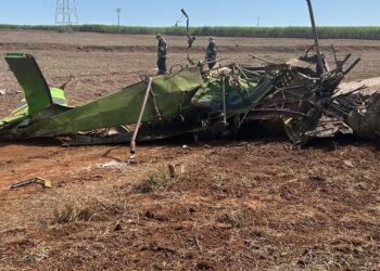 Piloto morre em queda de avião agrícola no interior de SP