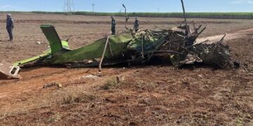 Piloto morre em queda de avião agrícola no interior de SP