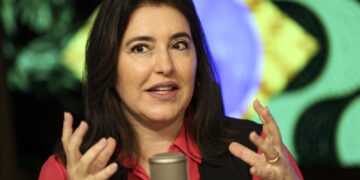 Recursos para Bolsa Família e Pé-de-Meia estão garantidos,diz ministra