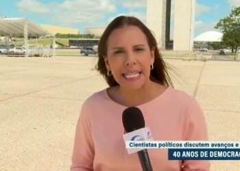 especialistas analisam avanços e desafios atuais da democracia — Senado Notícias