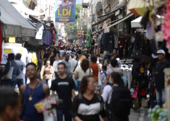 Economia brasileira cresceu 0,3% de dezembro para janeiro, estima FGV