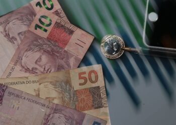 IRPF 2025: confira calendário de pagamento de restituições