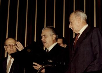 Redemocratização: há 40 anos, Sarney assumia a presidência do Brasil