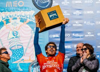 Yago Dora derrota Italo Ferreira e fatura etapa de Peniche na WSL