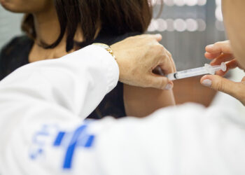 CCT vai debater apoio financeiro à produção de vacinas no Brasil — Senado Notícias