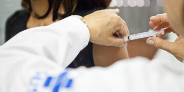 CCT vai debater apoio financeiro à produção de vacinas no Brasil — Senado Notícias