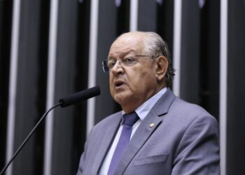 Projeto obriga parlamentares a destinarem emendas no orçamento para acabar com lixões – Notícias