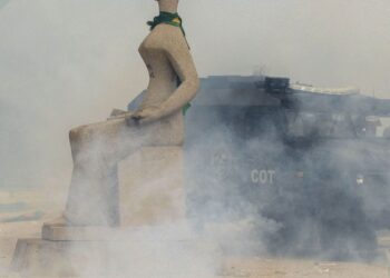 Sindicatos repudiam ataque a jornalistas que reportaram atos golpistas