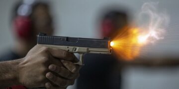 PF e Exército apuram irregularidades em clubes de tiro no sul do RJ