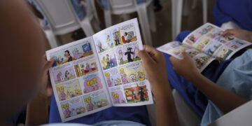 Gibi da Turma da Mônica aborda a relação entre diferentes gerações