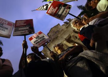 Atos no RJ e em SP protestam contra racismo e violência policial