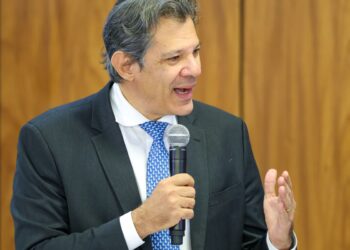Isenção do IR será equivalente a um 14º salário, diz Haddad