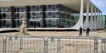 Defesas dos acusados de golpe pedem julgamento no plenário do STF