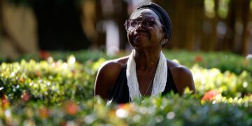 Áurea Martins celebra benzedeiras de sua infância: ‘Sempre fui rezada’