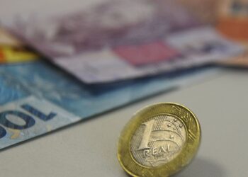 Receita paga lote da malha fina do Imposto de Renda nesta segunda