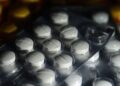 Juiz suspende norma que autoriza farmacêuticos a prescreverem remédios