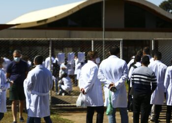 Gabarito preliminar da primeira etapa do Revalida 2025 está disponível