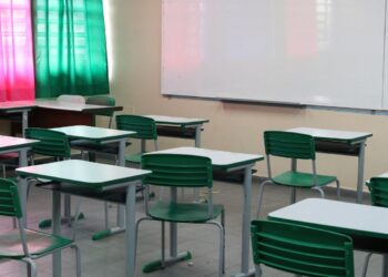 “Evasão escolar: sonho interrompido” é tema do Caminhos da Reportagem