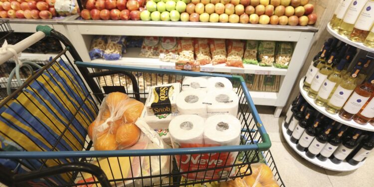 Preço dos alimentos vai baixar nos próximos 60 dias, diz ministra