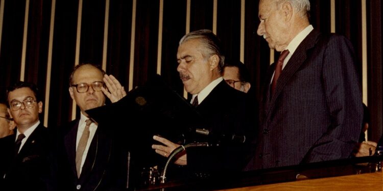 Senado homenageia José Sarney e lança página especial — Senado Notícias