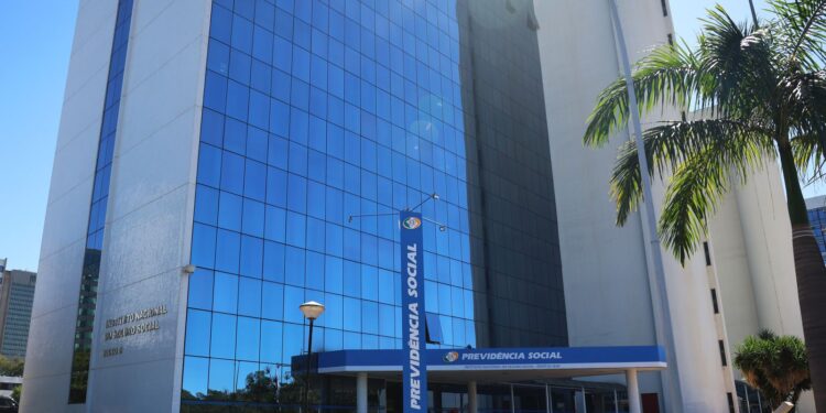 INSS: Justiça aponta liberação irregular de descontos para a Contag