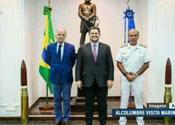 Vídeo: Alcolumbre visita Comando da Marinha e reforça respeito mútuo