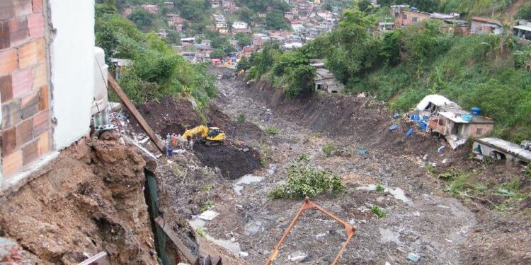 Após 15 anos, sobreviventes contam traumas de temporais em Niterói