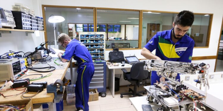 Matrículas no ensino profissionalizante crescem em 2024