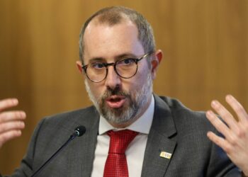 Descontos ilegais de aposentados do INSS serão devolvidos, diz governo