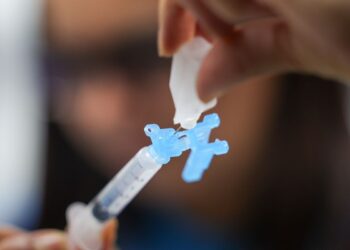 OMS: surtos de doenças preveníveis ameaçam progresso na vacinação