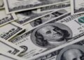 Dólar cai pela oitava vez seguida e fecha a R$ 5,63