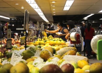 Estimativas do mercado para inflação e PIB permanecem estáveis