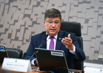 CDH analisa projeto sobre assentos especiais em voos para pessoas obesas — Senado Notícias