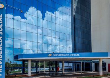 INSS: aposentado não precisa pedir exclusão de desconto indevido