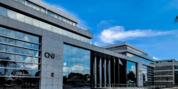 CNJ afasta desembargador por mensagens públicas de apoio a Bolsonaro